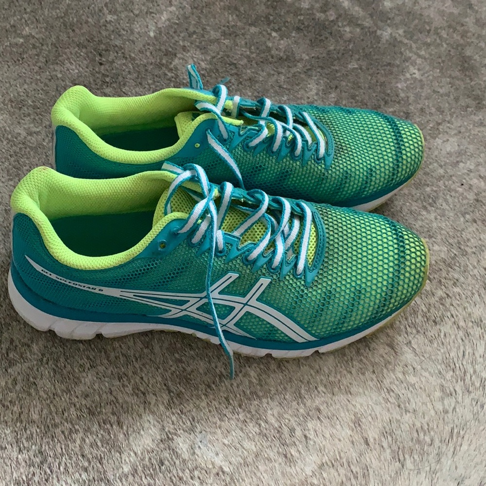 tennis shoes